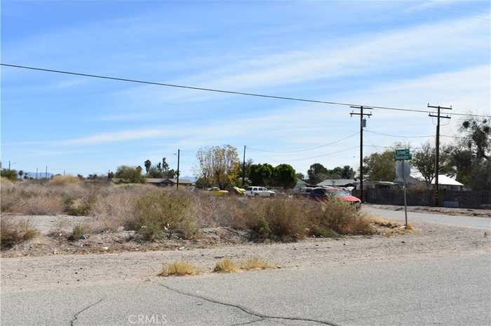 photo 2: 87227402 3 Broadway, Blythe CA 92225