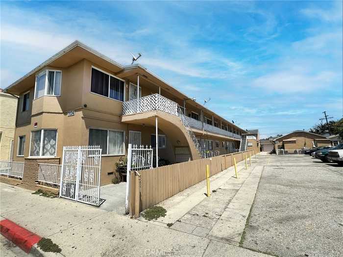 photo 1: 7034 7100 Mountain View Avenue, Huntington Park CA 90255