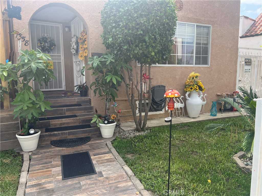 photo 3: 1356 Meadowbrook Avenue, Los Angeles CA 90019