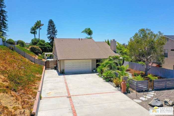 photo 1: 3871 Cambridge Court, Oceanside CA 92056