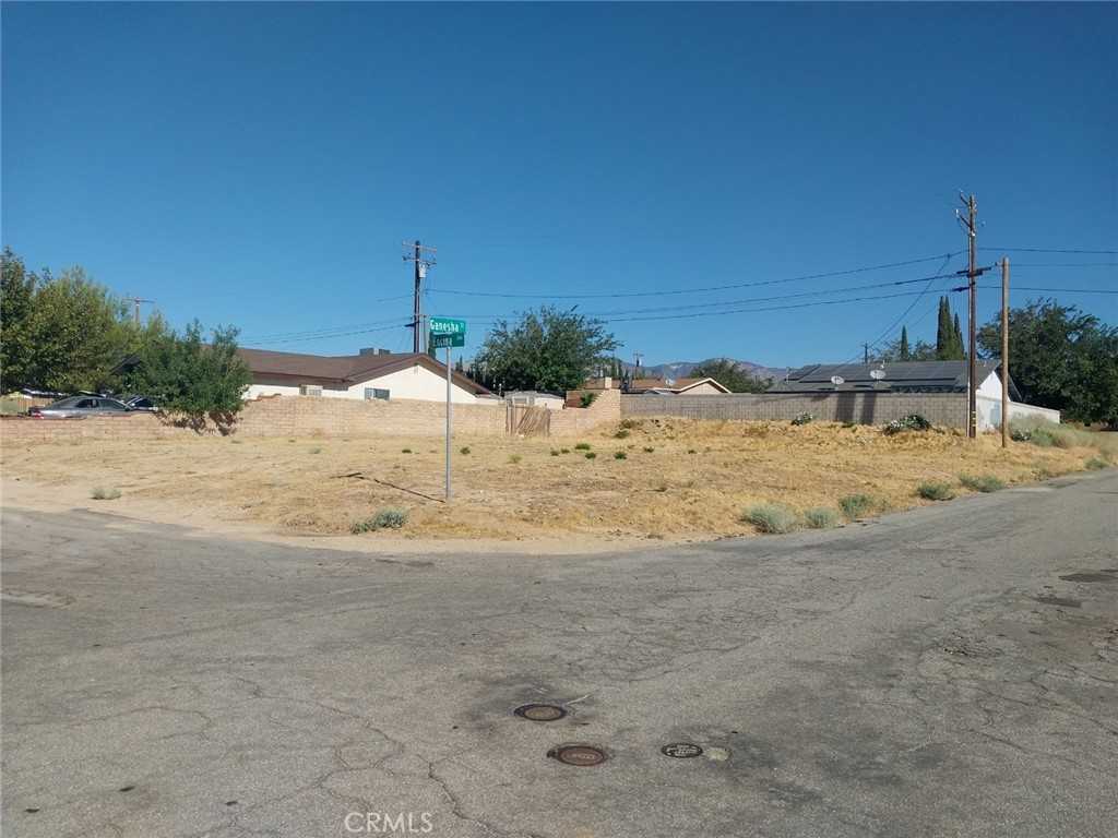 photo 2: 2801 Encina Avenue, Mojave CA 93501