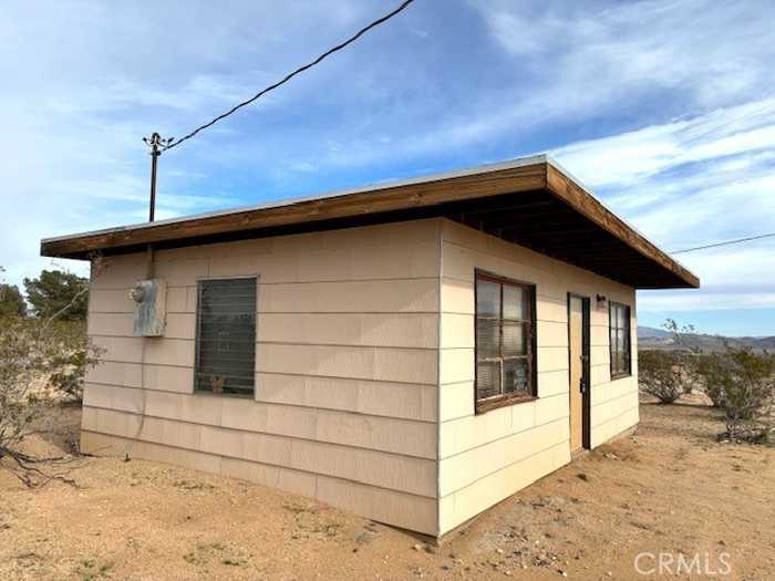 photo 2: 57129 Pine Street, Landers CA 92285