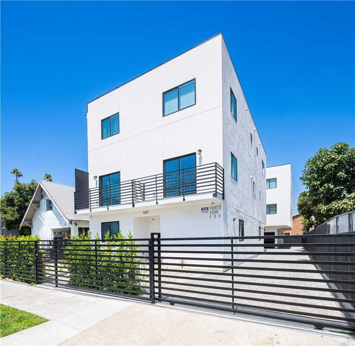 photo 2: 1037 W 43rd Street, Los Angeles CA 90037