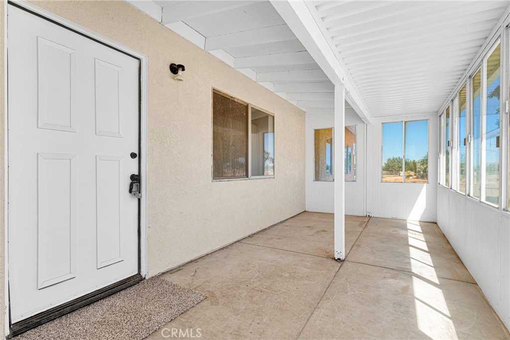 photo 2: 5710 Buckthorne Street, Phelan CA 92371