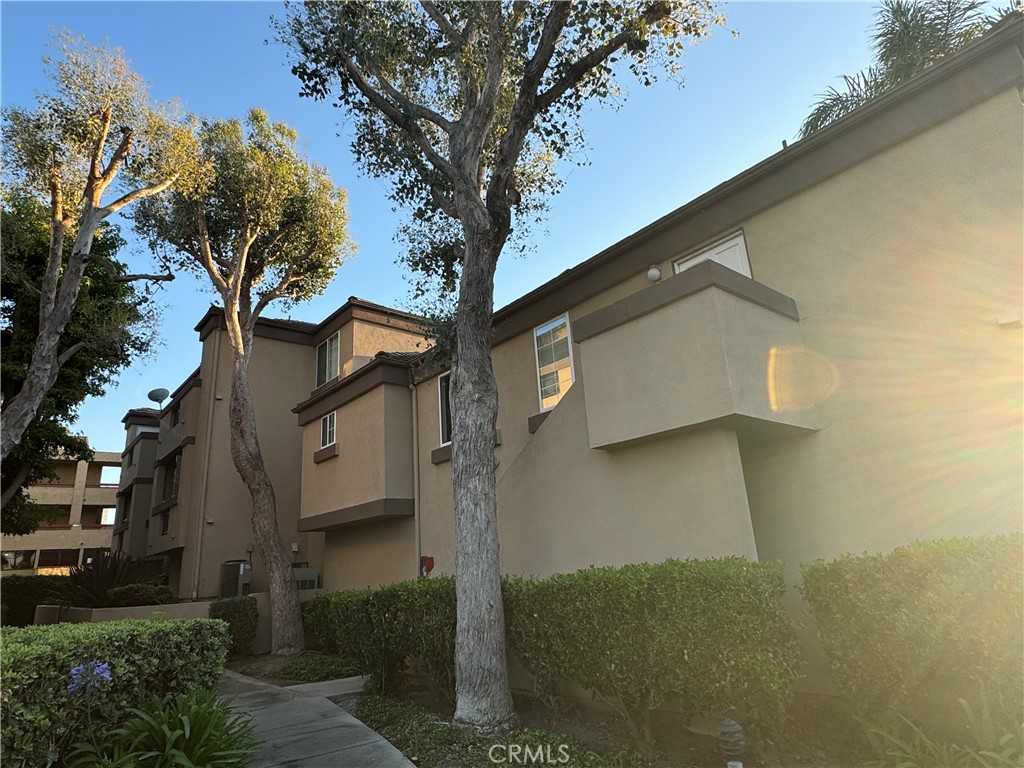 photo 3: 21415 S Vermont Avenue Unit 60, Torrance CA 90502