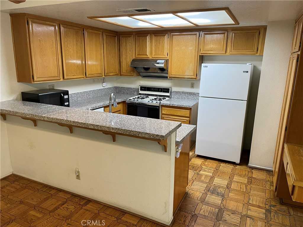 photo 3: 2901 Topaz Lane, West Covina CA 91792