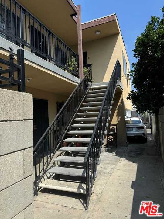 photo 3: 2255 W 15th Street, Los Angeles CA 90006