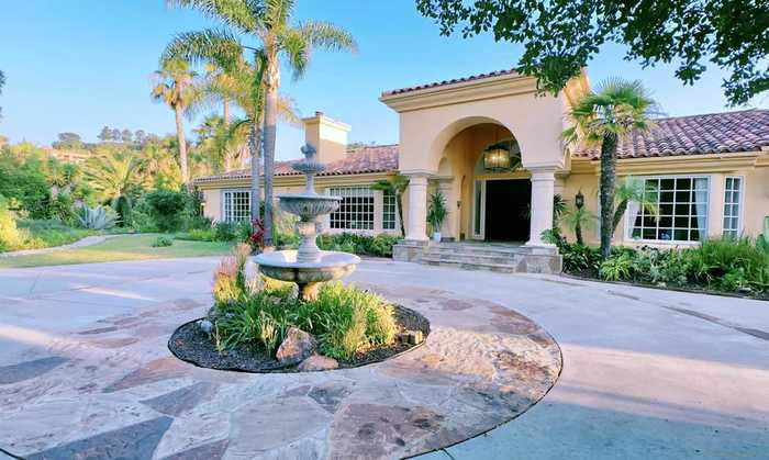 photo 2: 6241 Via Naranjal, Rancho Santa Fe CA 92067