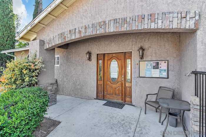 photo 2: 14528 Garden Rd, Poway CA 92064