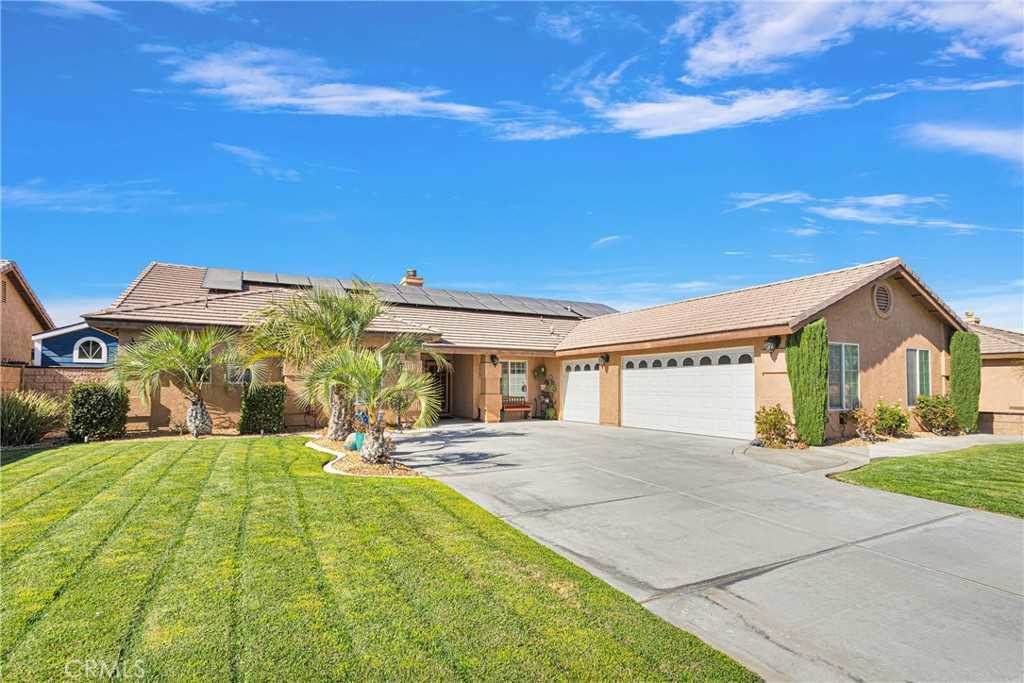 photo 2: 13440 Gold Springs Street, Victorville CA 92392