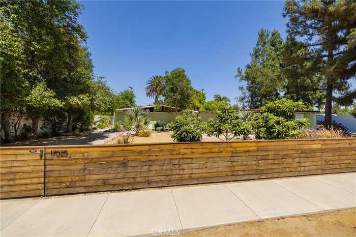 photo 2: 17025 Labrador Street, Northridge CA 91325