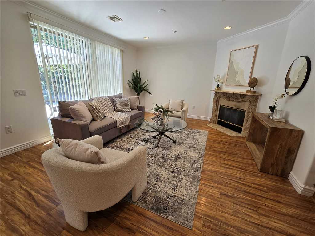 photo 2: 11145 Sunshine Unit 105, Studio City CA 91604