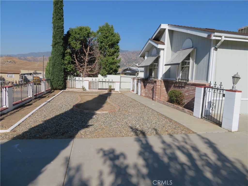 photo 2: 3005 Wenyor Way, Lake Isabella CA 93240