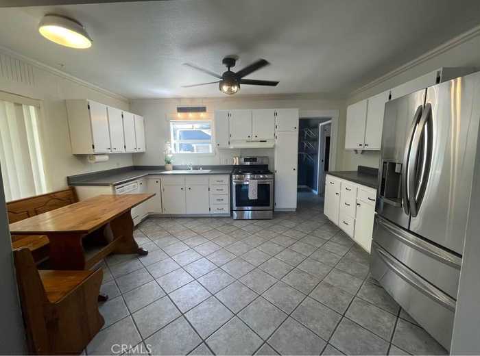 photo 1: 7518 Amigo Avenue, Reseda CA 91335