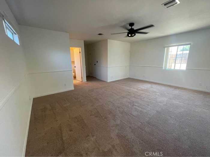 photo 2: 7518 Amigo Avenue, Reseda CA 91335