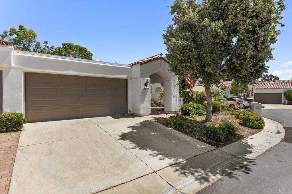 photo 1: 4708 Barcelona Way, Oceanside CA 92056