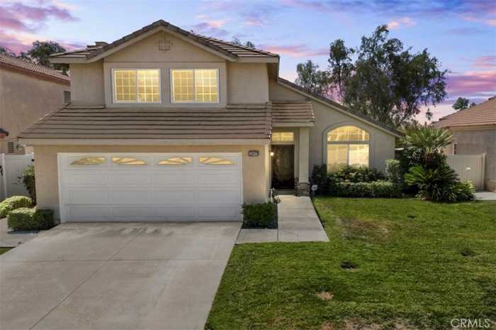 photo 2: 29117 Stonegate Lane, Highland CA 92346