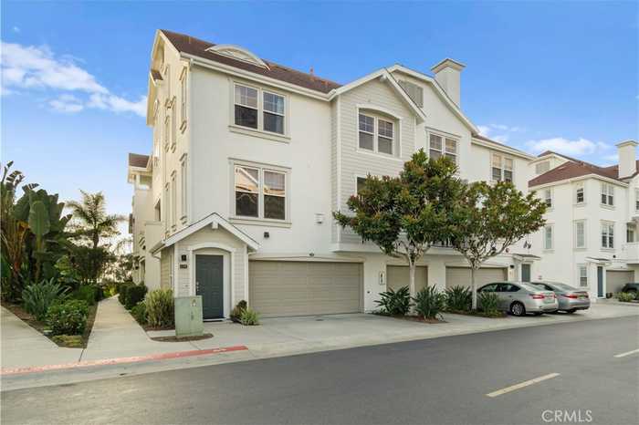 photo 1: 815 Harbor Cliff Way Unit 238, Oceanside CA 92054