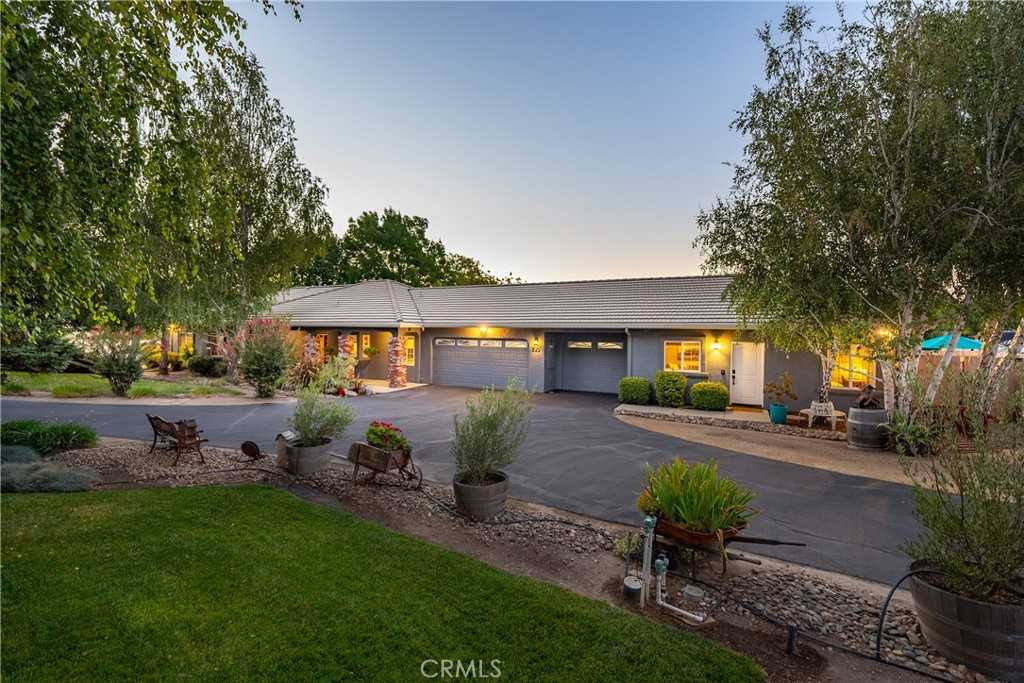 photo 3: 820 Golden Meadow Drive, Paso Robles CA 93446