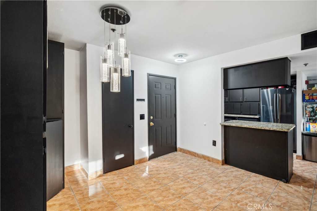 photo 2: 7018 Rita Avenue Unit 409, Huntington Park CA 90255