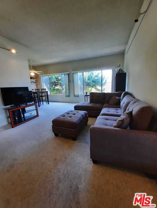 photo 1: 1021 5th Street Unit 207, Santa Monica CA 90403