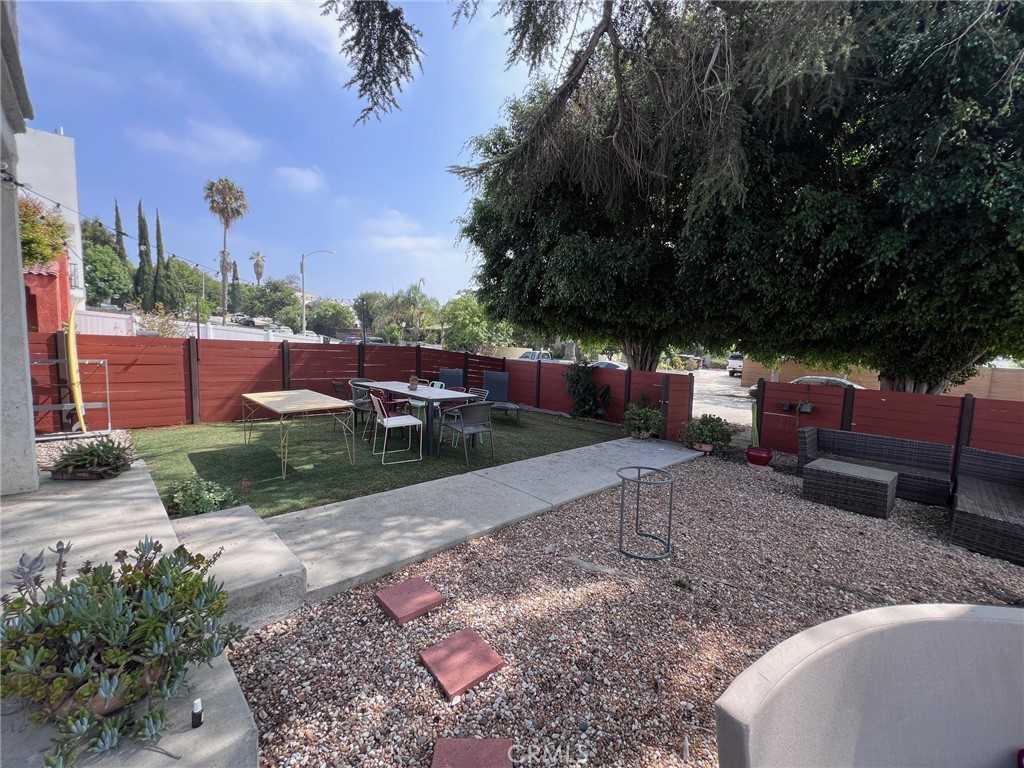 photo 3: 1349 S Hudson Avenue, Los Angeles CA 90019