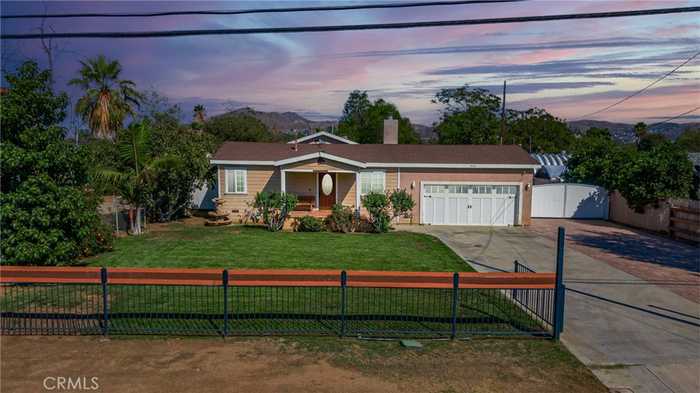 photo 2: 4043 Sierra Avenue, Norco CA 92860