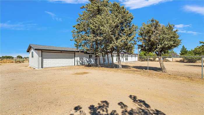 photo 2: 8672 Nielson Road, Phelan CA 92371