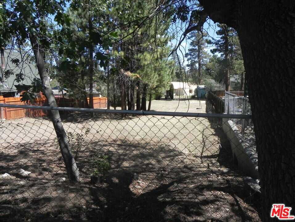 photo 2: 40188 Highland Road, Big Bear CA 92315