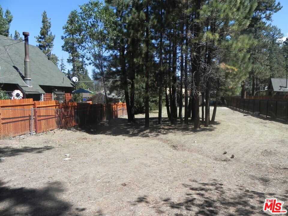 photo 3: 40188 Highland Road, Big Bear CA 92315