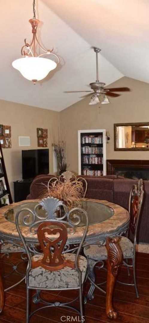 photo 2: 28225 Kane Court, Highland CA 92346