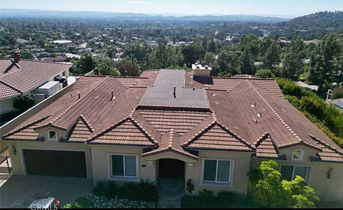 photo 1: 752 Valparaiso Drive, Claremont CA 91711