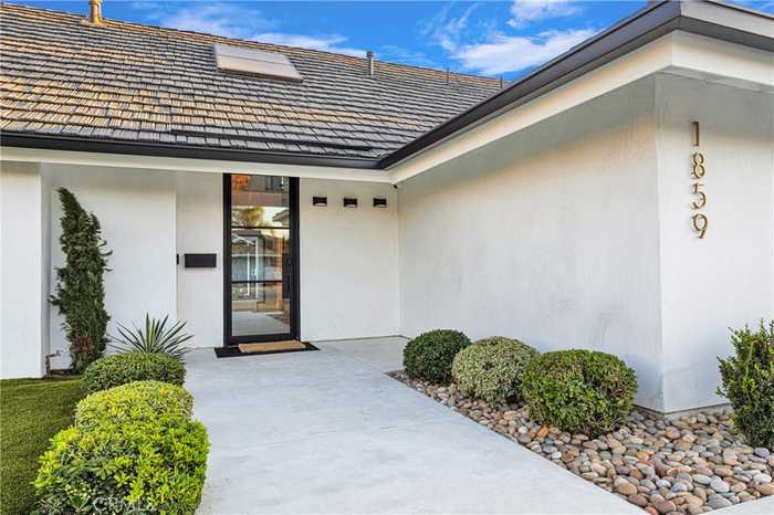 photo 2: 1859 Pitcairn Drive, Costa Mesa CA 92626