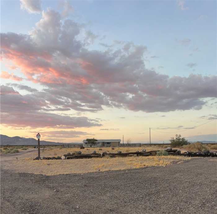 photo 2: 41250 Chloride Road, Newberry Springs CA 92365