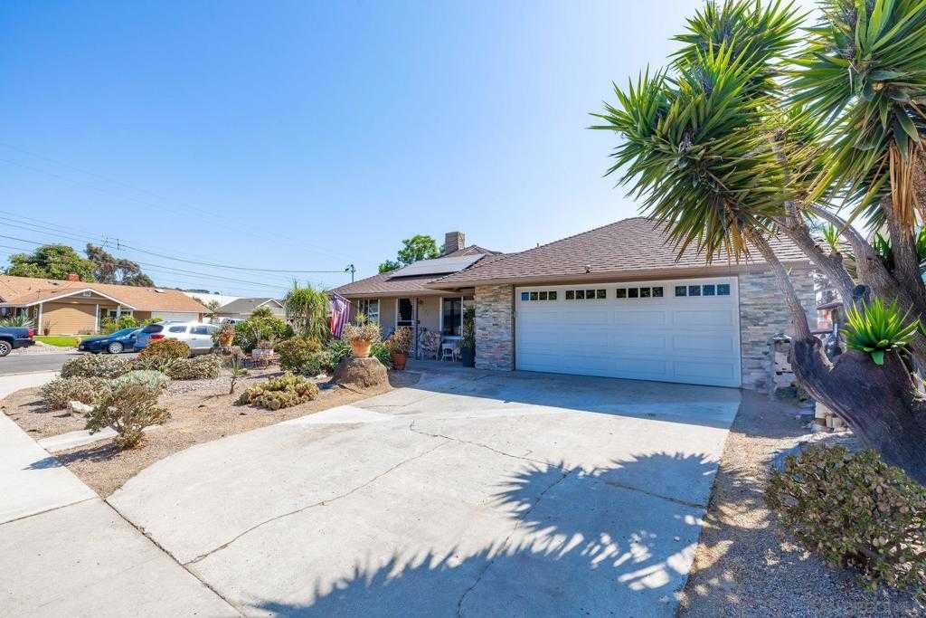 photo 1: 127 Warner Street, Oceanside CA 92058