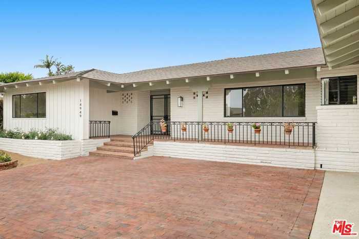 photo 2: 14949 La Cumbre Drive, Pacific Palisades CA 90272