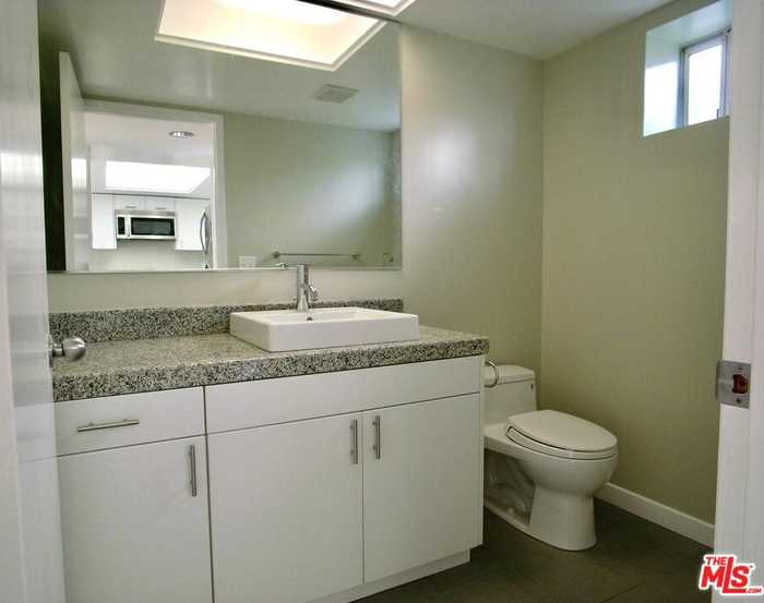 photo 12: 1541 Centinela Avenue Unit 105, Santa Monica CA 90404