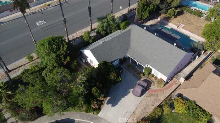 photo 2: 6061 Mirada Court, Highland CA 92346