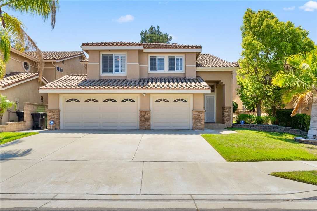 photo 2: 3272 Crystal Ridge Circle, Corona CA 92882