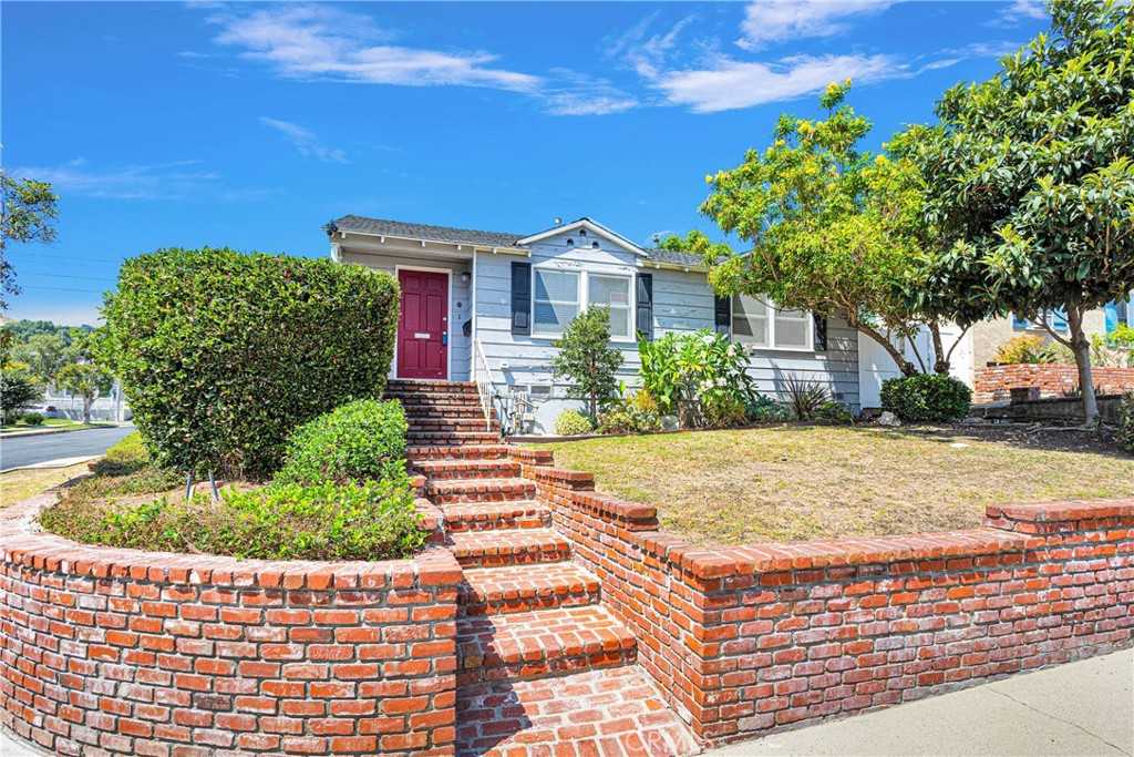 photo 3: 1121 S Wycliff Avenue, San Pedro CA 90732