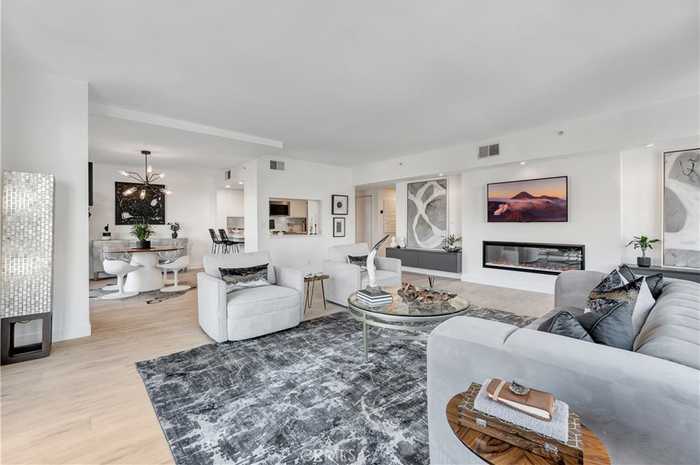 photo 1: 850 E Ocean Boulevard Unit 301, Long Beach CA 90802