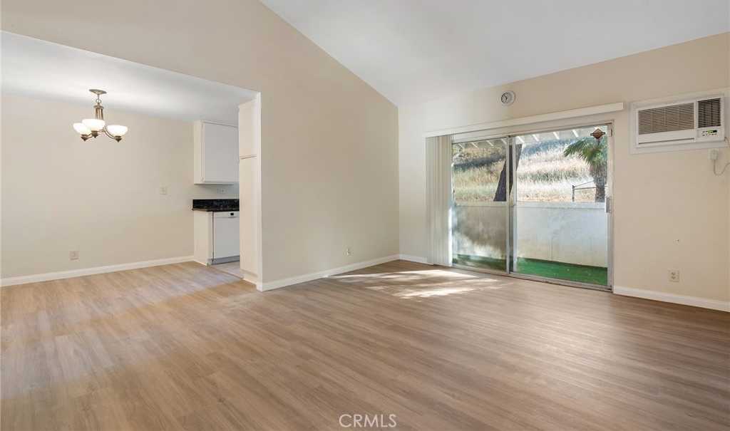 photo 3: 28915 Thousand Oaks Boulevard Unit 2007, Agoura Hills CA 91301