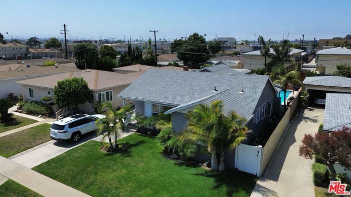 photo 1: 15905 La Salle Avenue, Gardena CA 90247