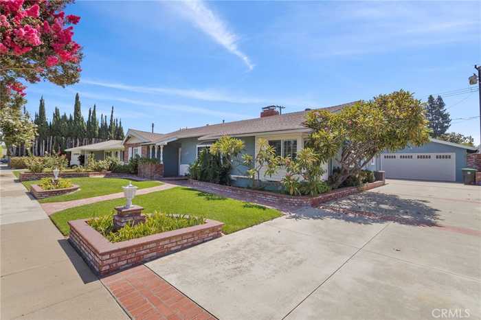 photo 2: 17362 Roseleaf Avenue, Tustin CA 92780