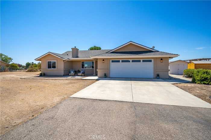 photo 1: 5696 Reindeer Place, Paso Robles CA 93446