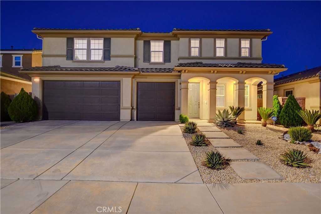 photo 1: 34676 Swan Valley Court, Murrieta CA 92563