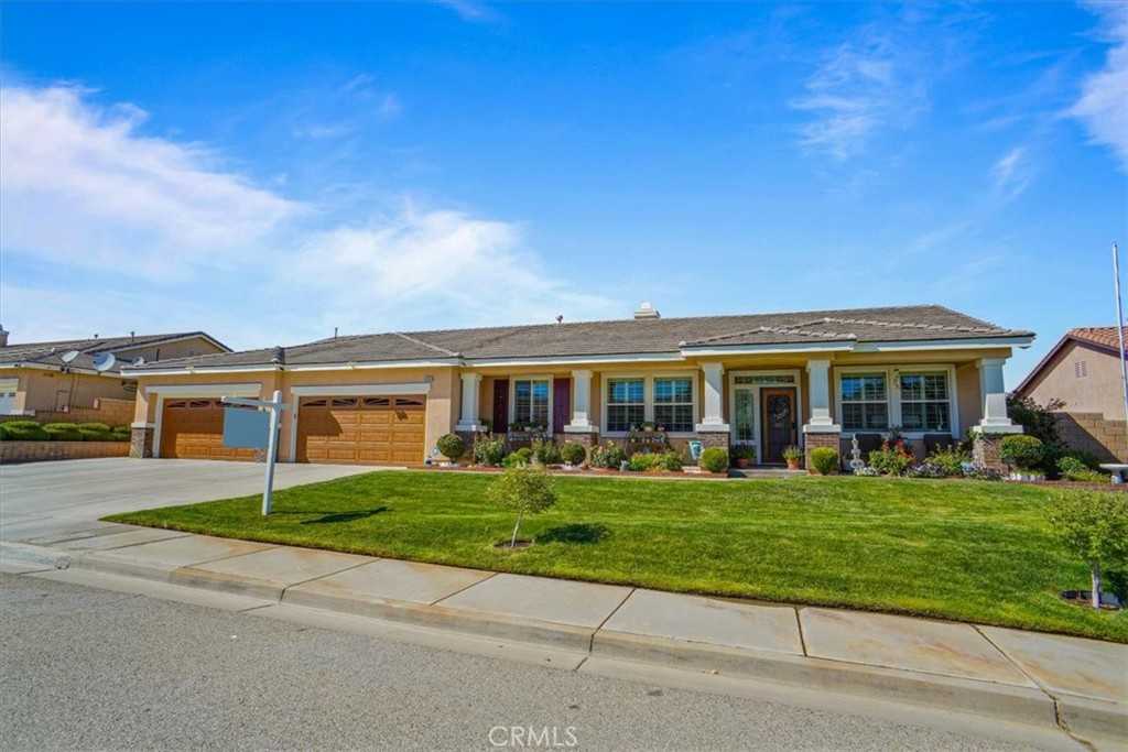 photo 1: 5125 Rela Way W, Lancaster CA 93536