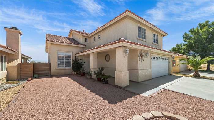 photo 2: 13413 Lakeside Drive, Victorville CA 92395