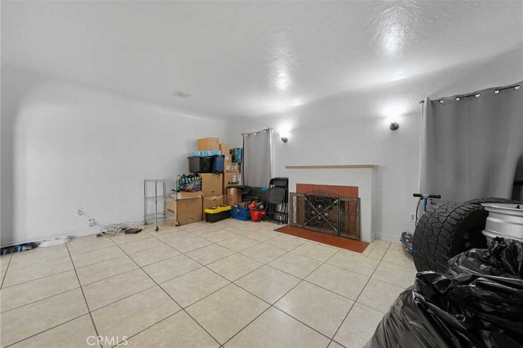 photo 3: 1716 N G Street, San Bernardino CA 92405