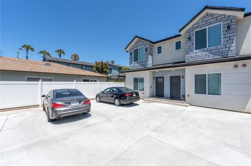 photo 2: 18218 Mansel Avenue, Redondo Beach CA 90278